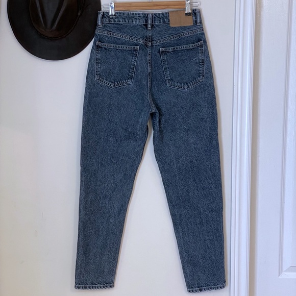 ZARA classic fit acid wash mom jeans, ankle, 1990s style, 100% cotton, size 4 - Picture 4 of 11